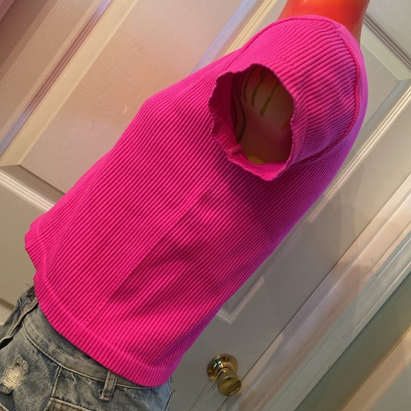 Hot Kiss Y2K Fuchsia Ribbed Tee - Picture 5 of 9